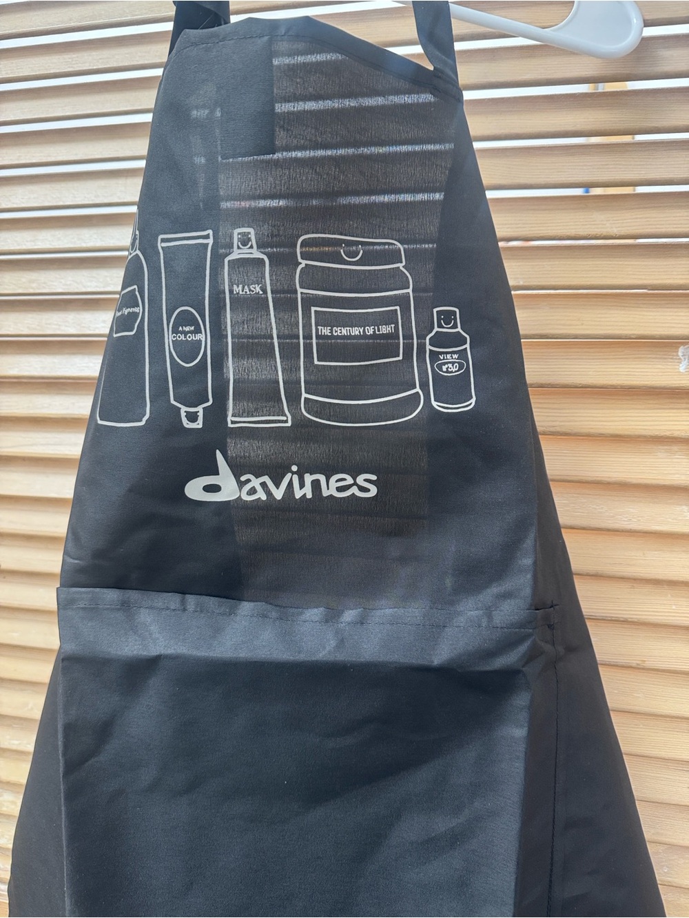 Davines Black Graphic Canvas Apron Tote